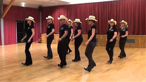 how to country dance and why it's so popular in the UK