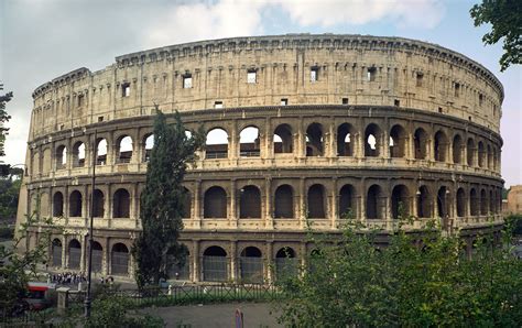 what had the most influence on art during the roman era? the architecture of roman amphitheaters provided a stage for epic performances and showcased the engineering prowess of the empire.